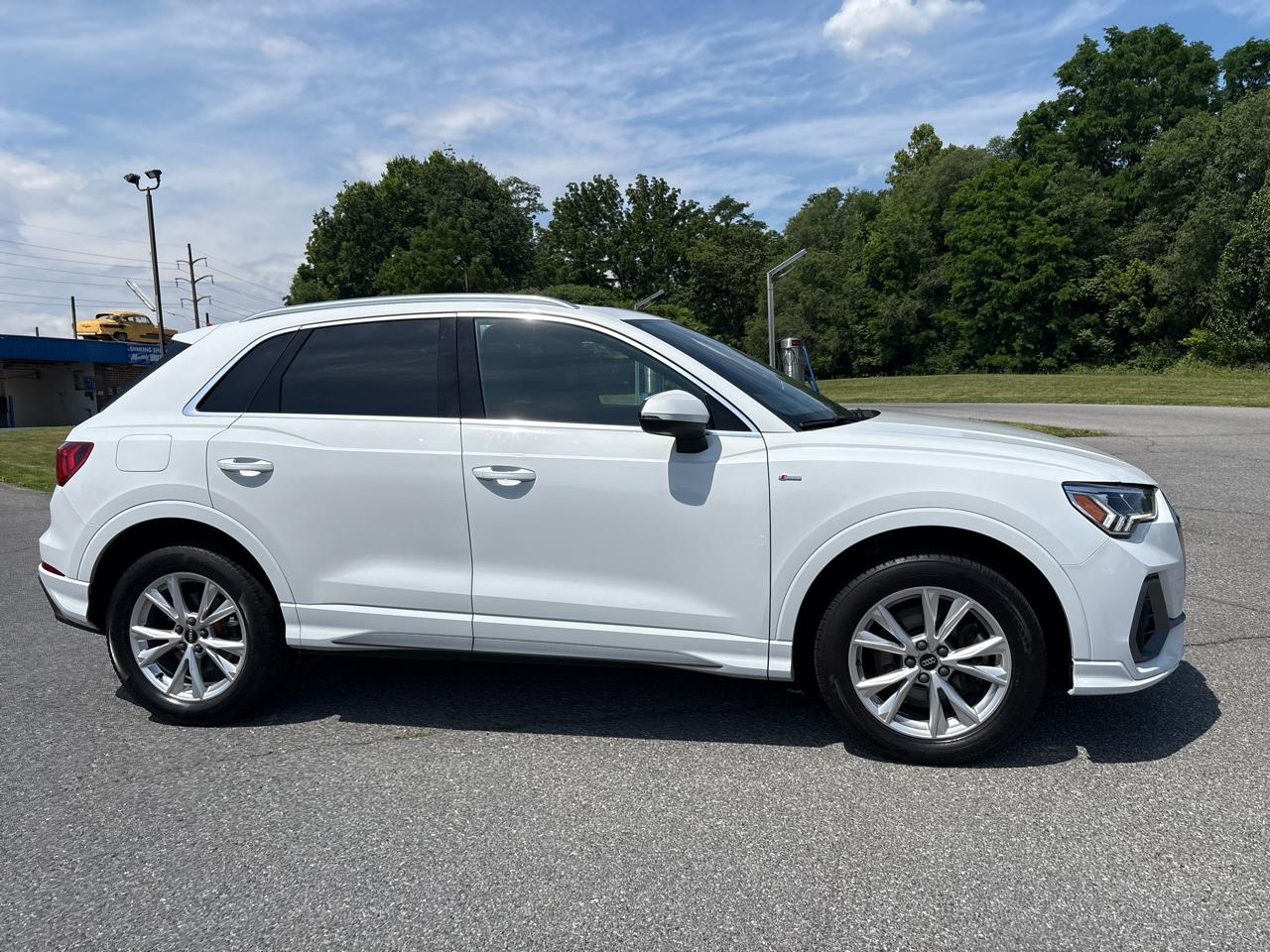 Audi Q3 S line Premium quattro 2023