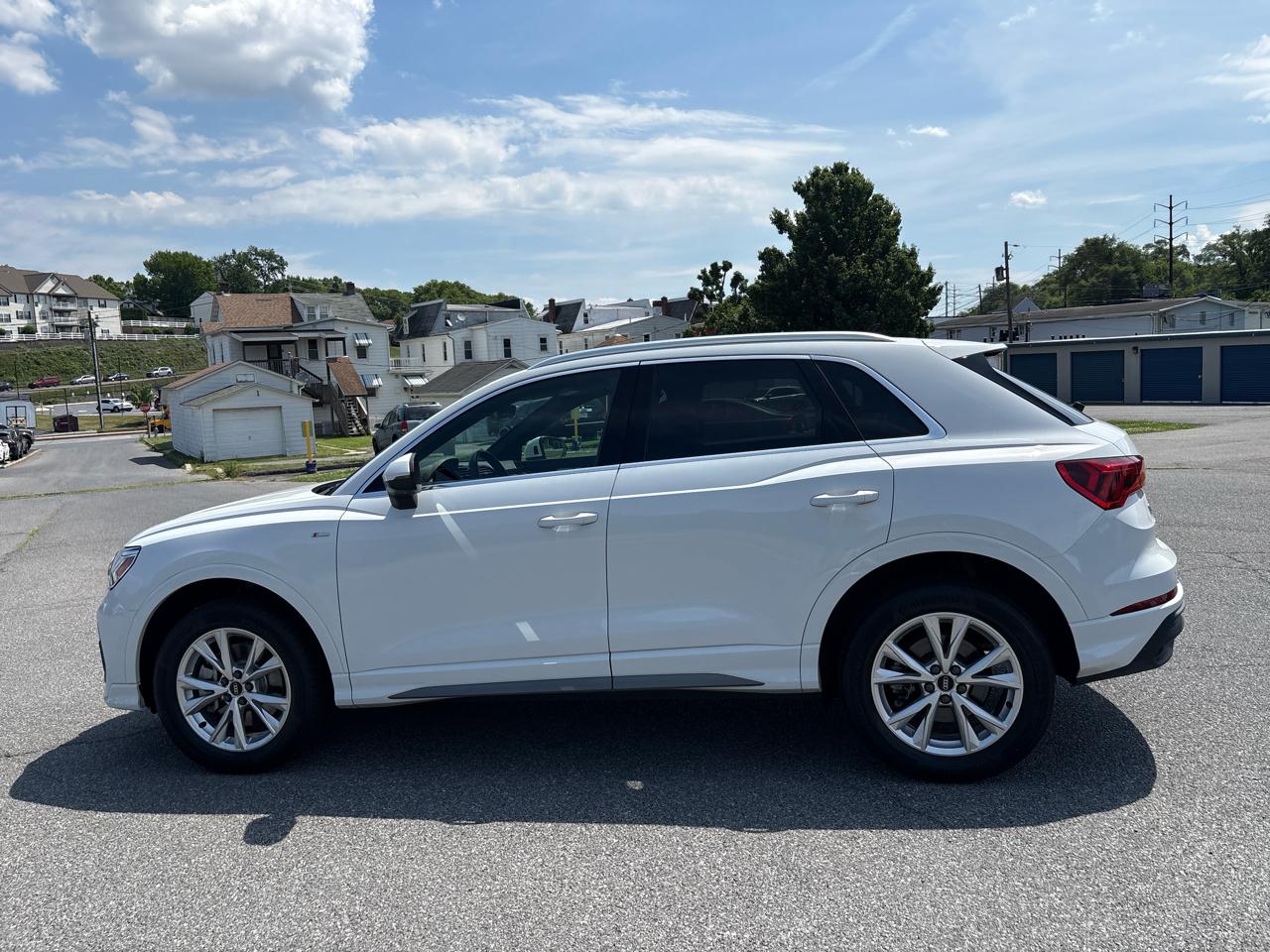 Audi Q3 S line Premium quattro 2023