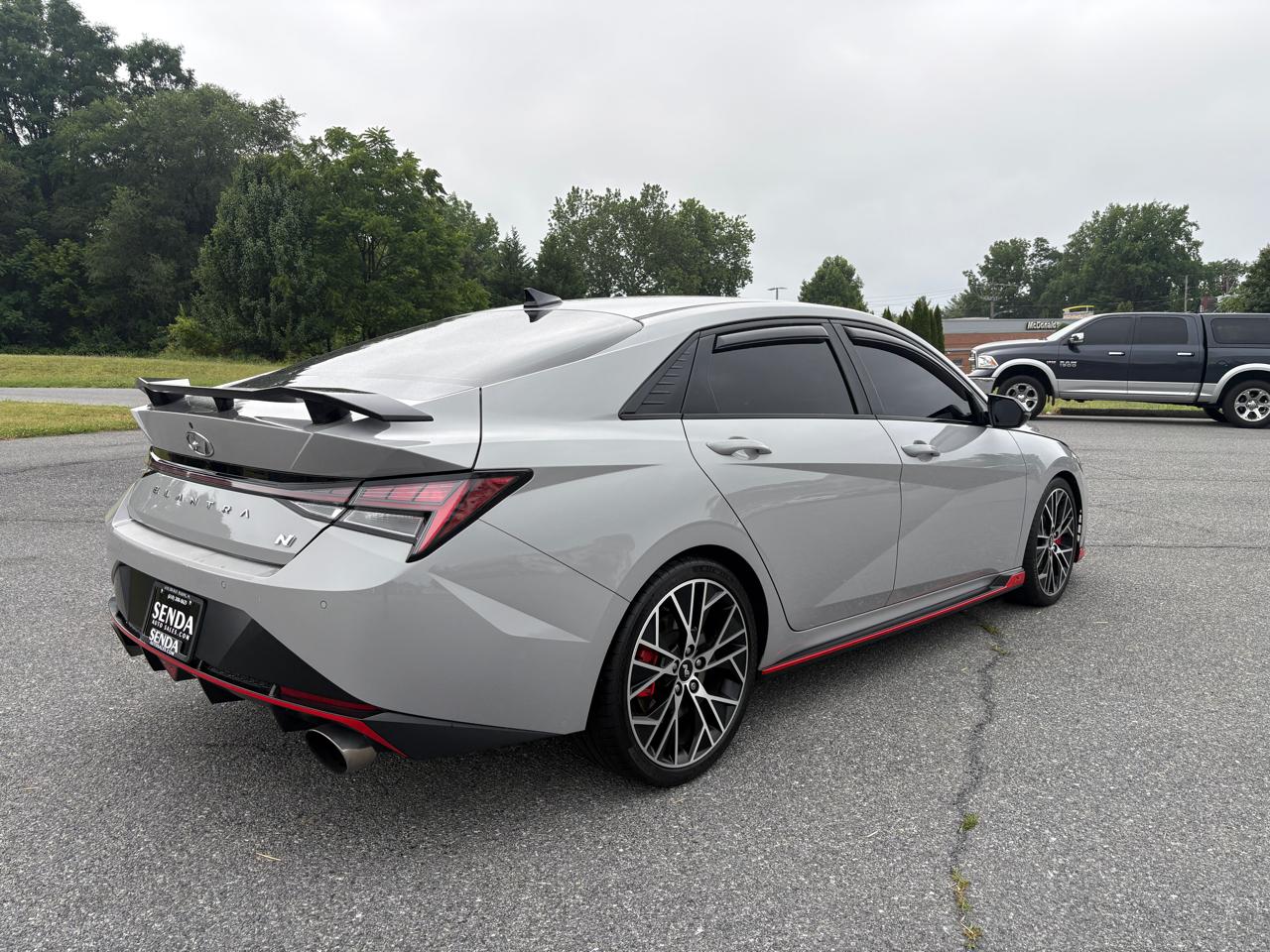 Hyundai Elantra  2023