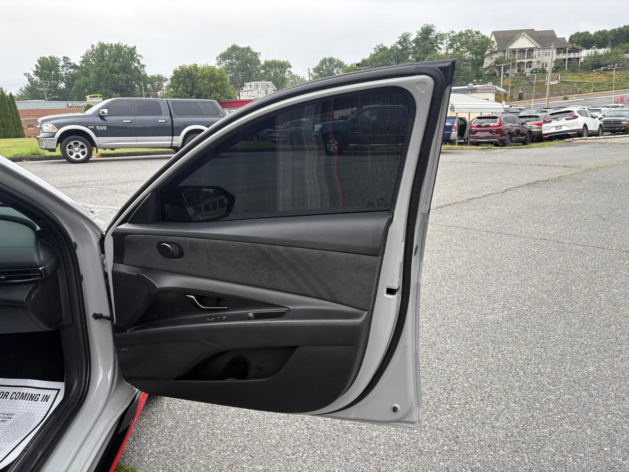 Hyundai Elantra  2023