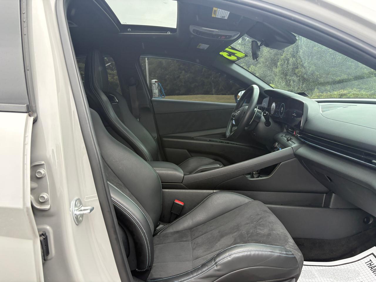 Hyundai Elantra  2023