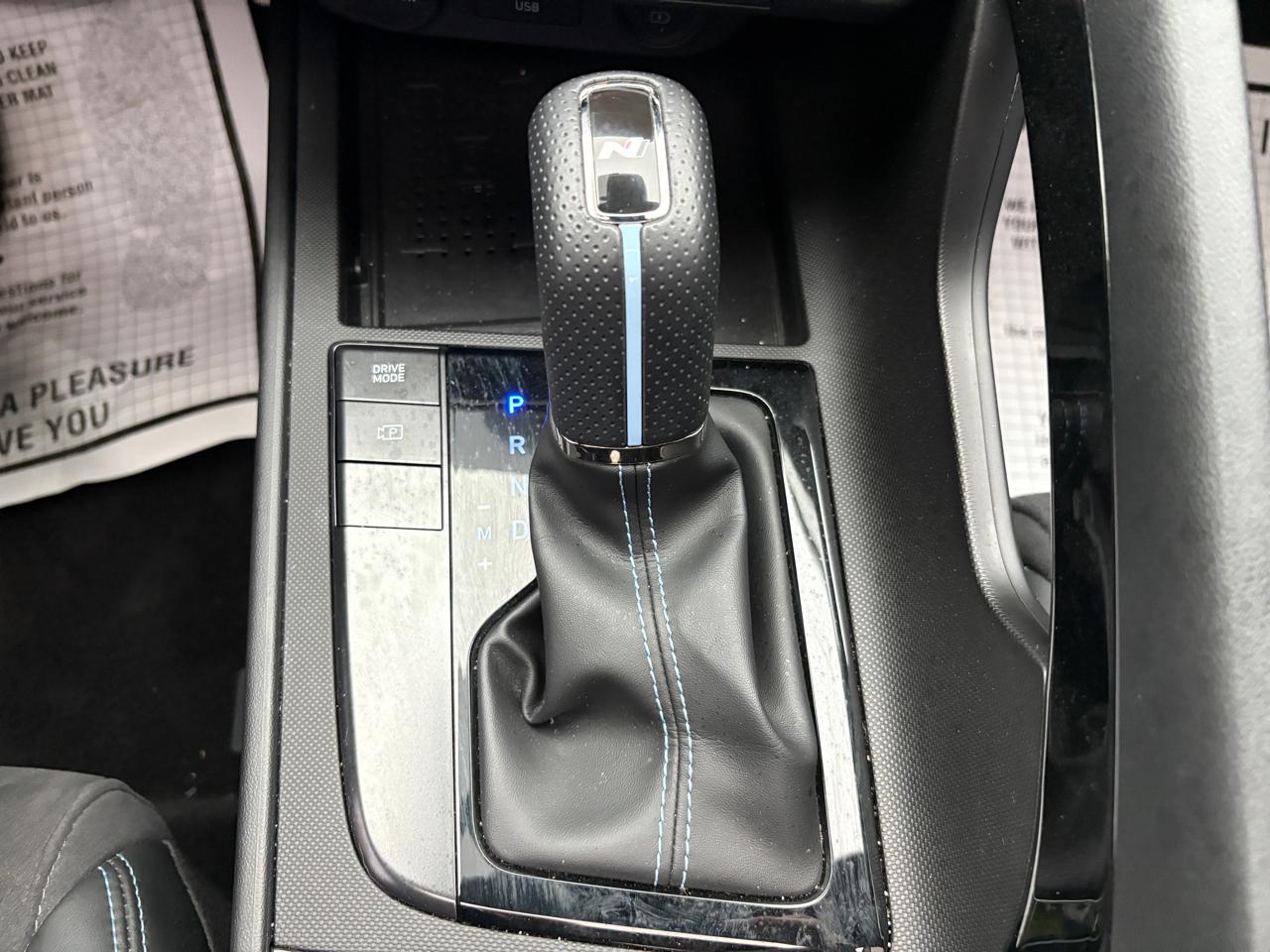 Hyundai Elantra  2023
