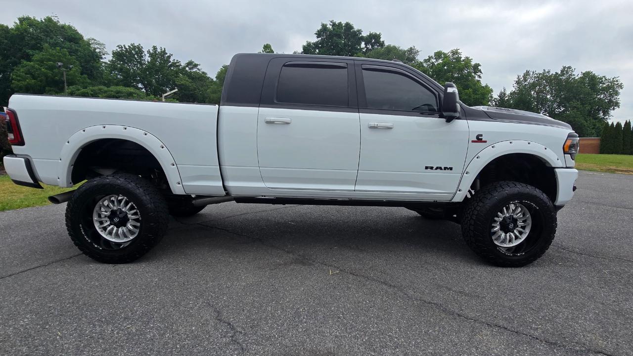 RAM 3500 Limited Mega Cab 4WD 2024