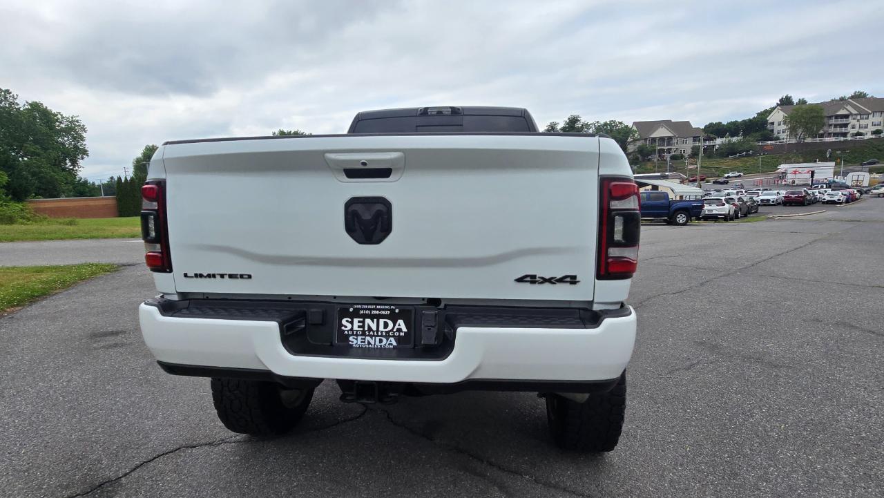 RAM 3500 Limited Mega Cab 4WD 2024