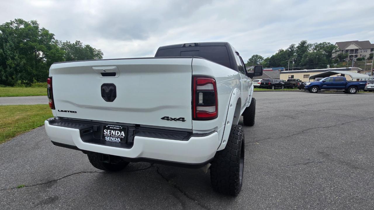 RAM 3500 Limited Mega Cab 4WD 2024