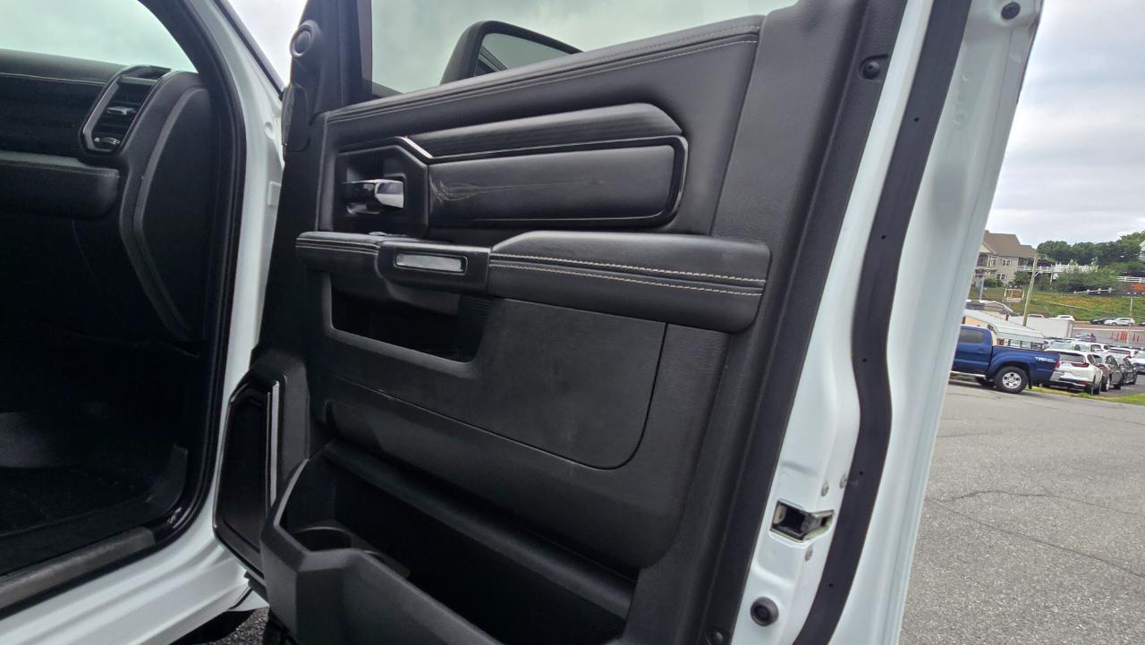 RAM 3500 Limited Mega Cab 4WD 2024