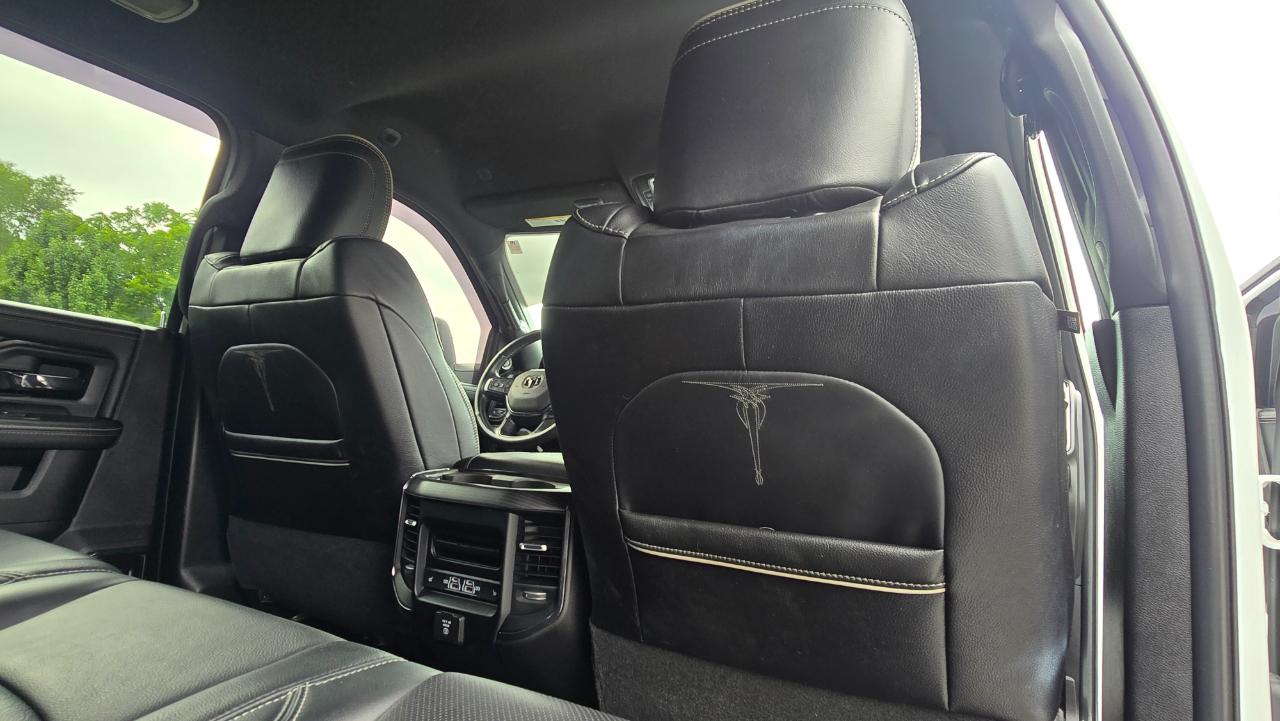 RAM 3500 Limited Mega Cab 4WD 2024