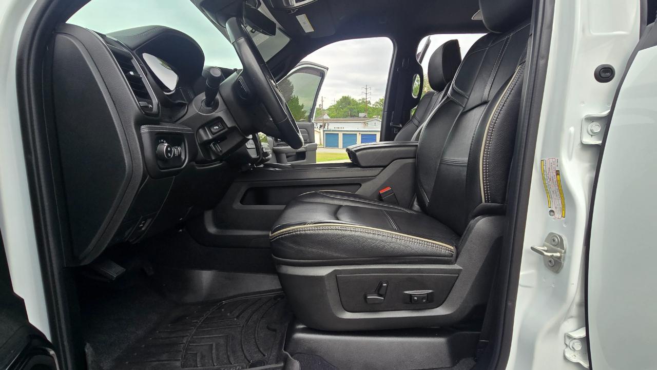 RAM 3500 Limited Mega Cab 4WD 2024