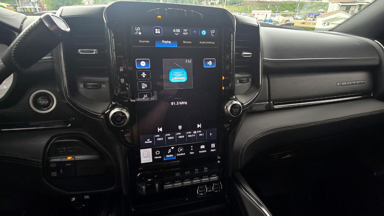 RAM 3500 Limited Mega Cab 4WD 2024