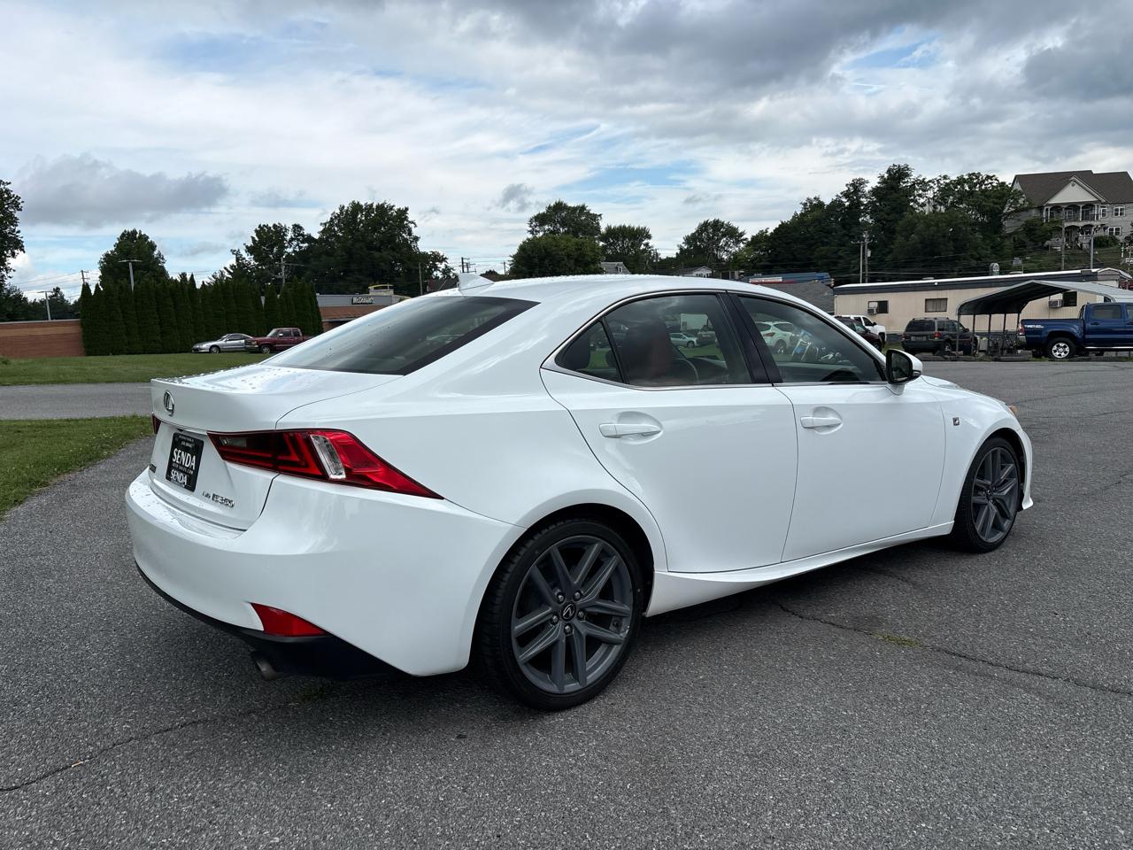 Lexus IS 350 AWD 2015