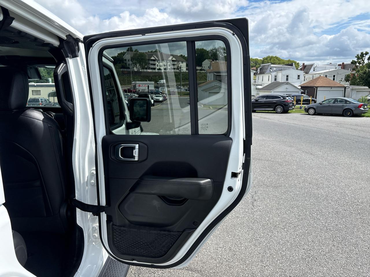 Jeep Wrangler Unlimited Sahara 2022