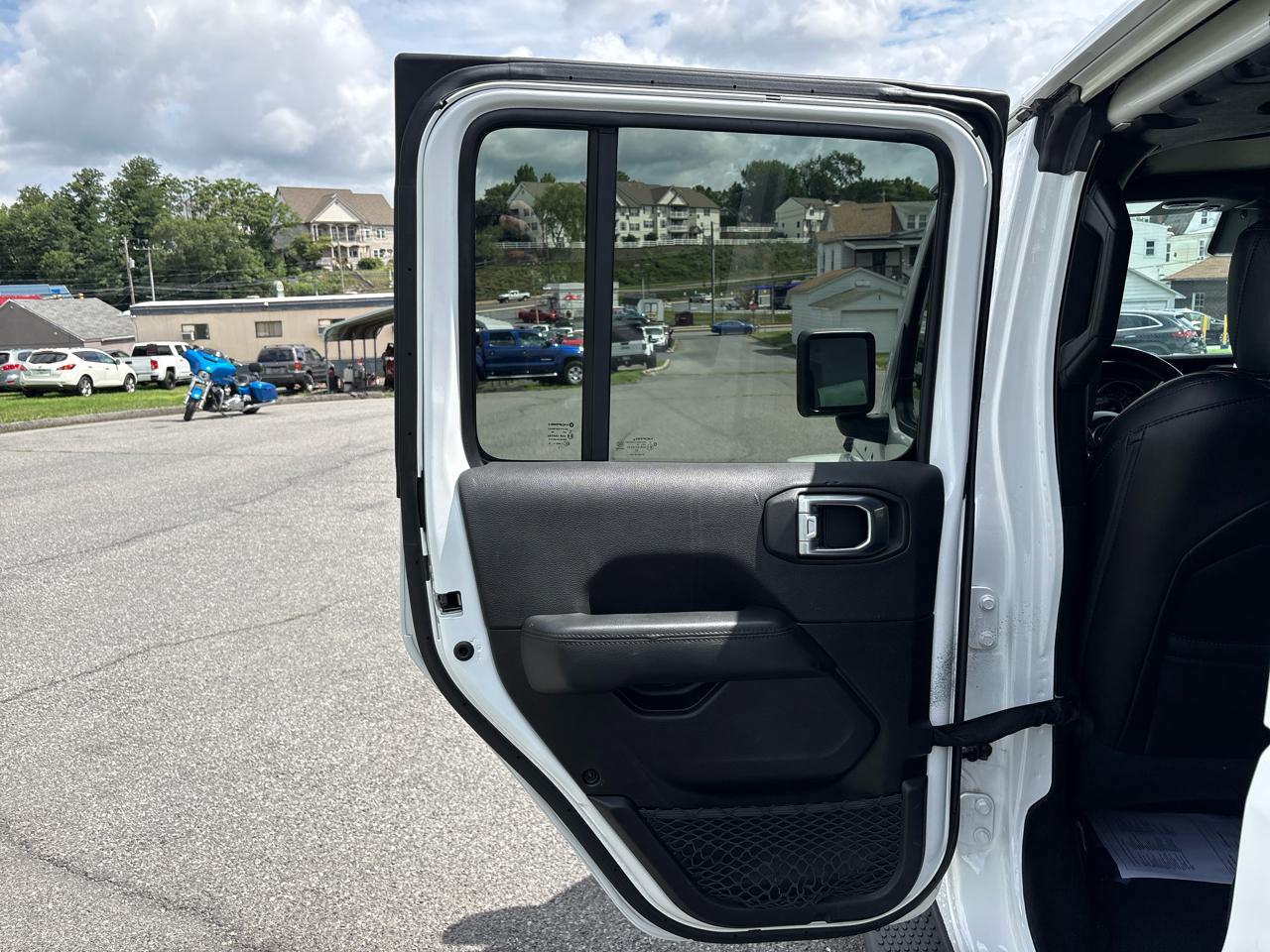 Jeep Wrangler Unlimited Sahara 2022