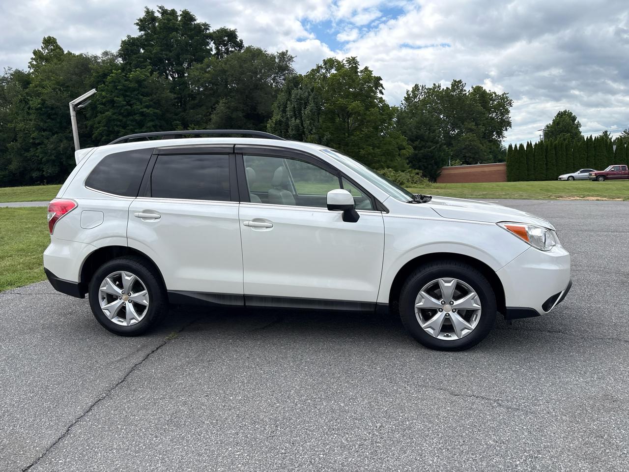 Subaru Forester 2.5i Limited 2015