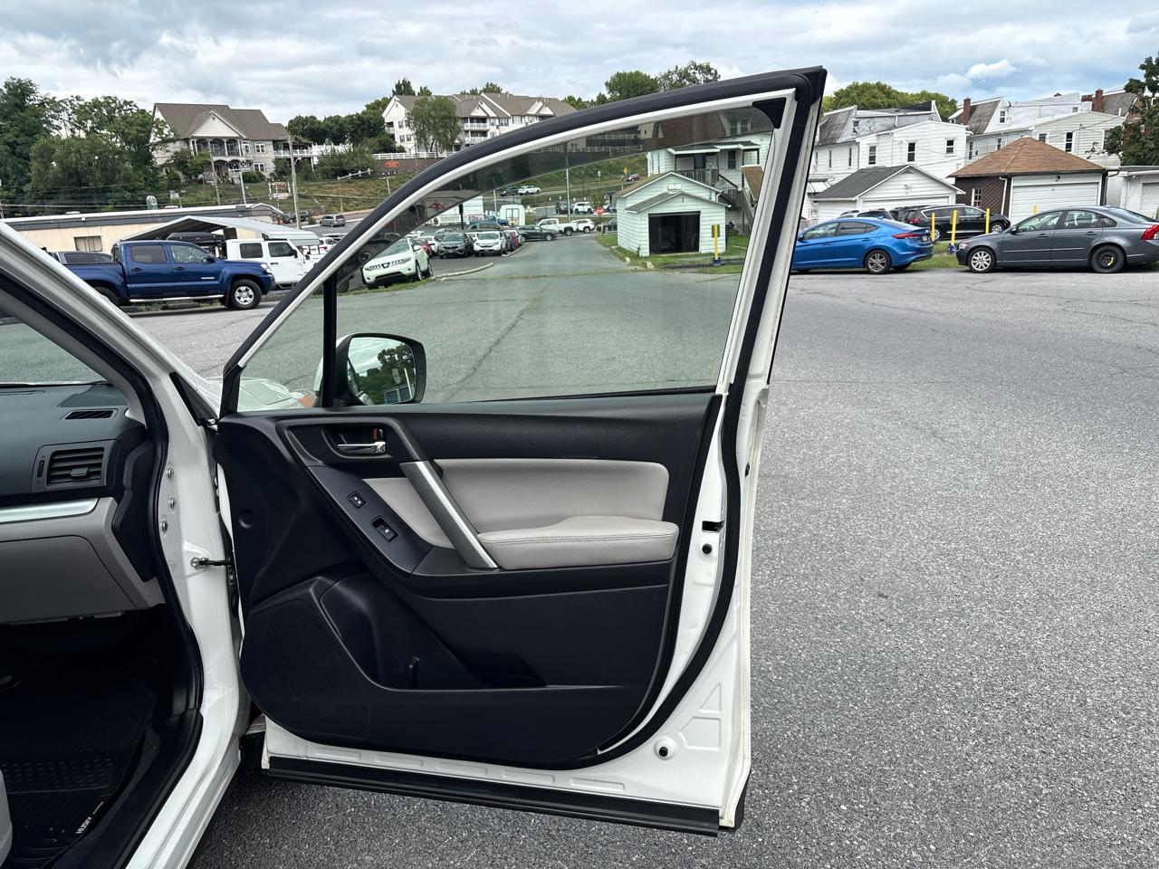 Subaru Forester 2.5i Limited 2015