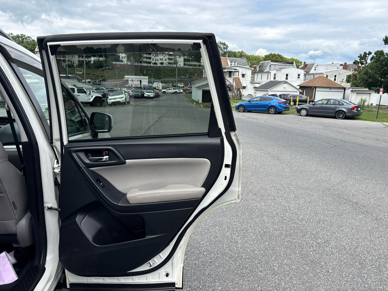 Subaru Forester 2.5i Limited 2015