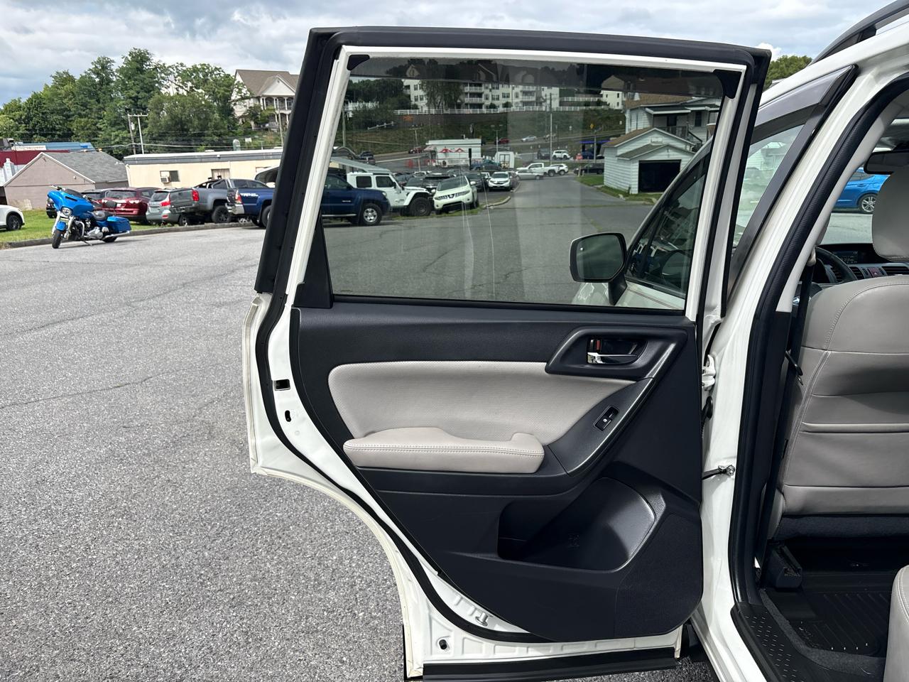 Subaru Forester 2.5i Limited 2015