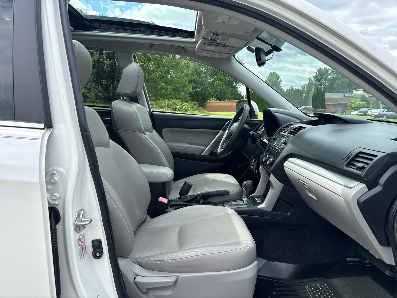Subaru Forester 2.5i Limited 2015