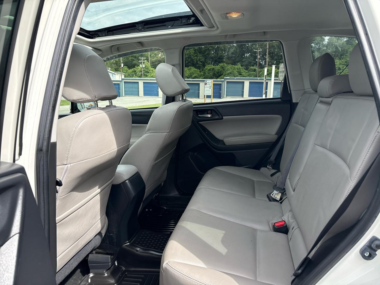 Subaru Forester 2.5i Limited 2015
