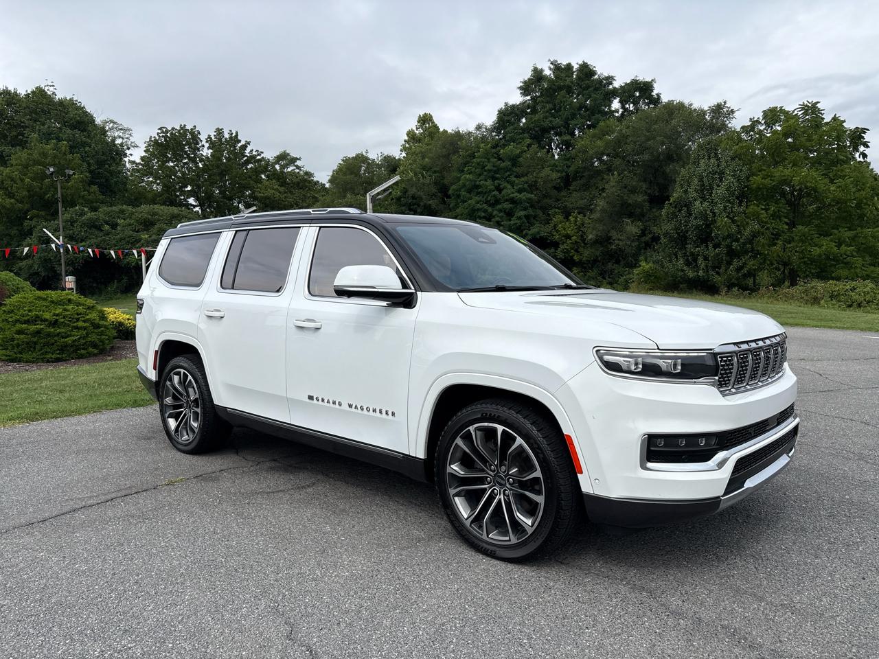 Jeep Grand Wagoneer Series III 4WD 2022