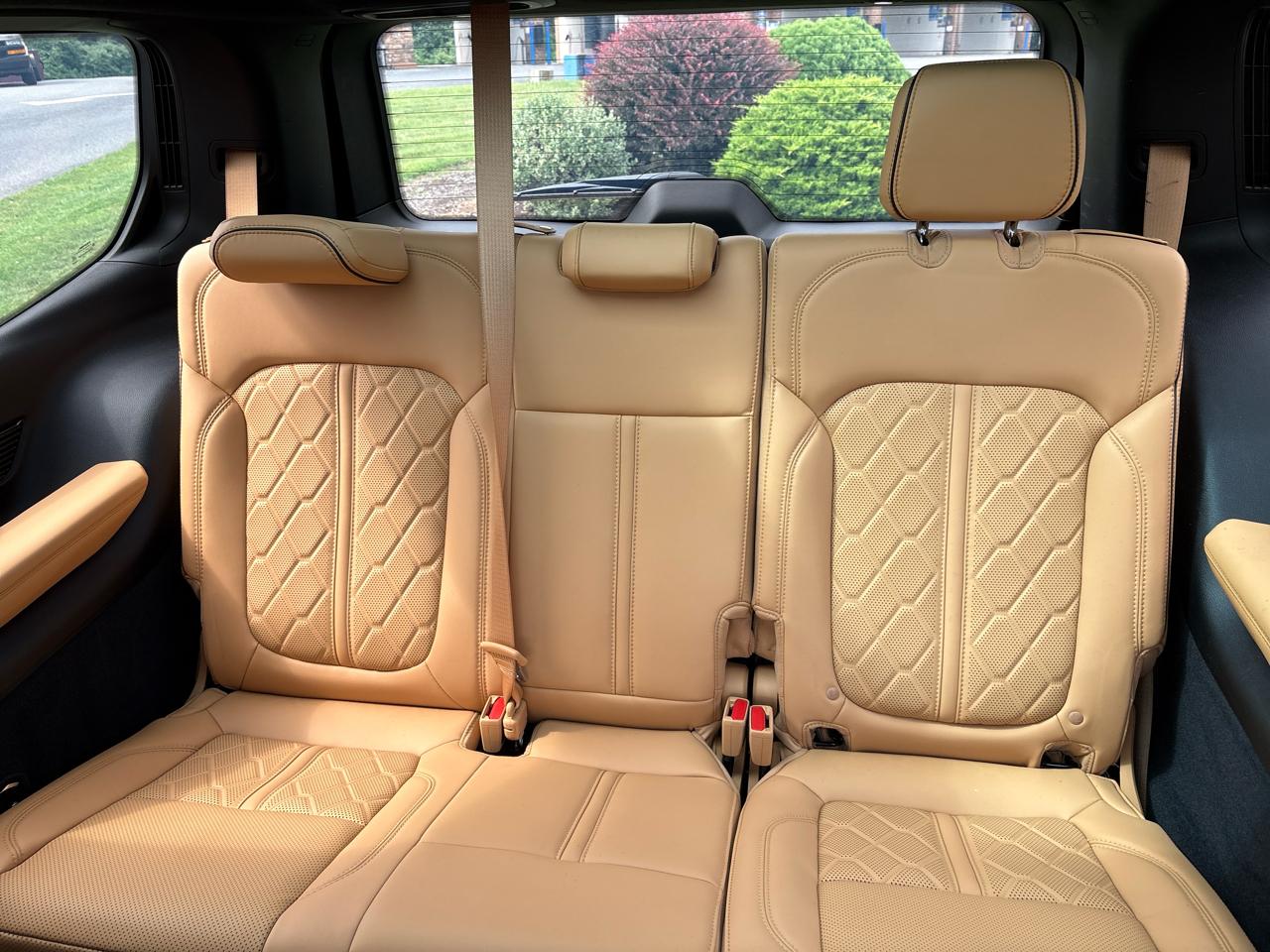 Jeep Grand Wagoneer Series III 4WD 2022