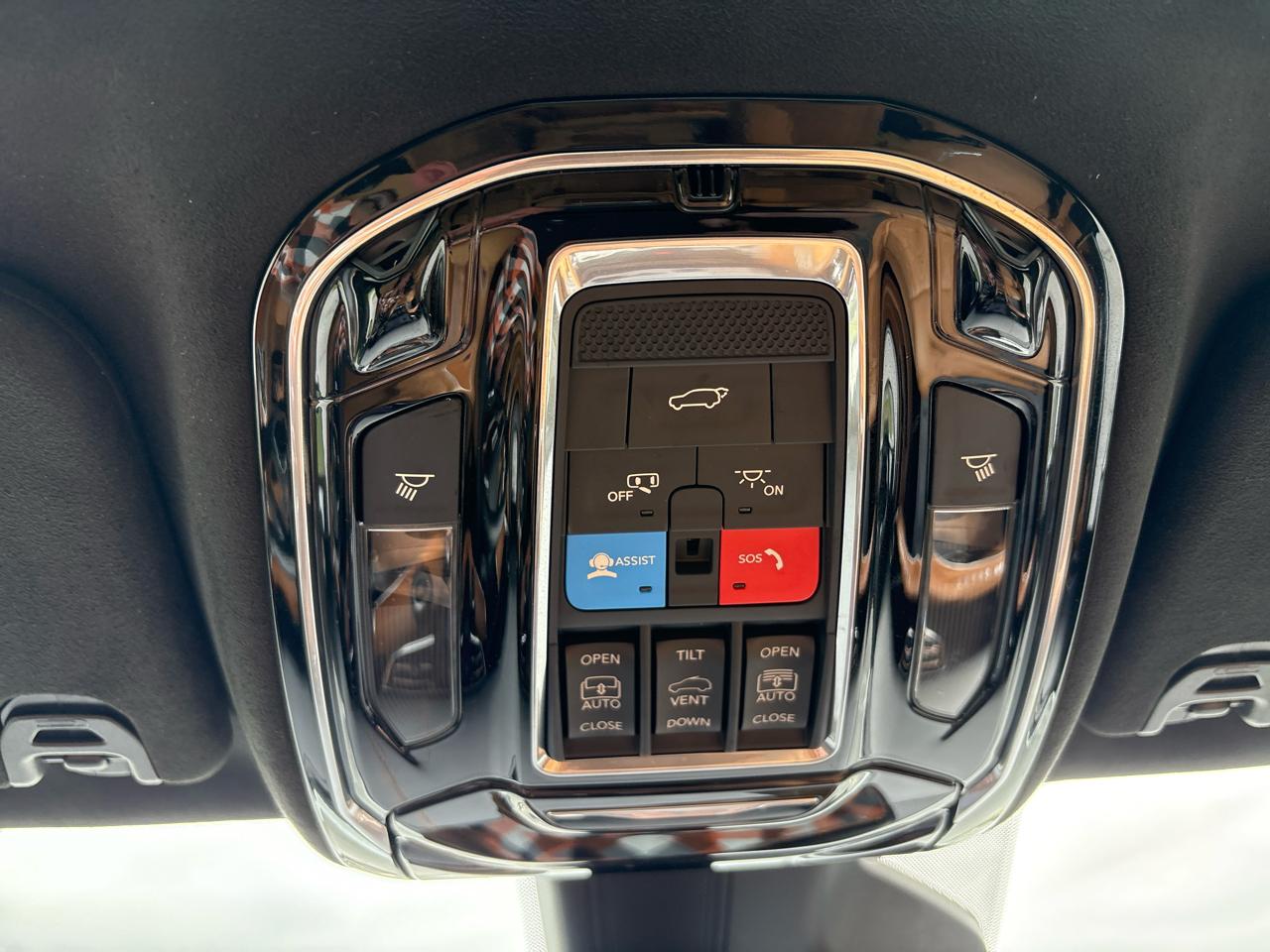 Jeep Grand Wagoneer Series III 4WD 2022