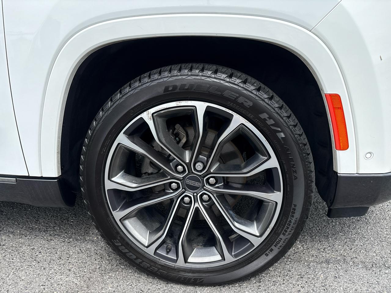 Jeep Grand Wagoneer Series III 4WD 2022