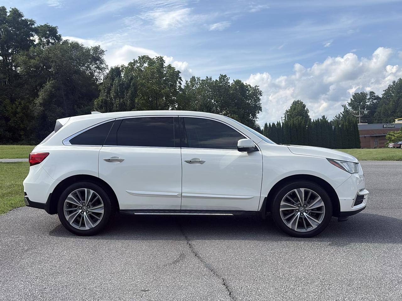Acura MDX photo 4