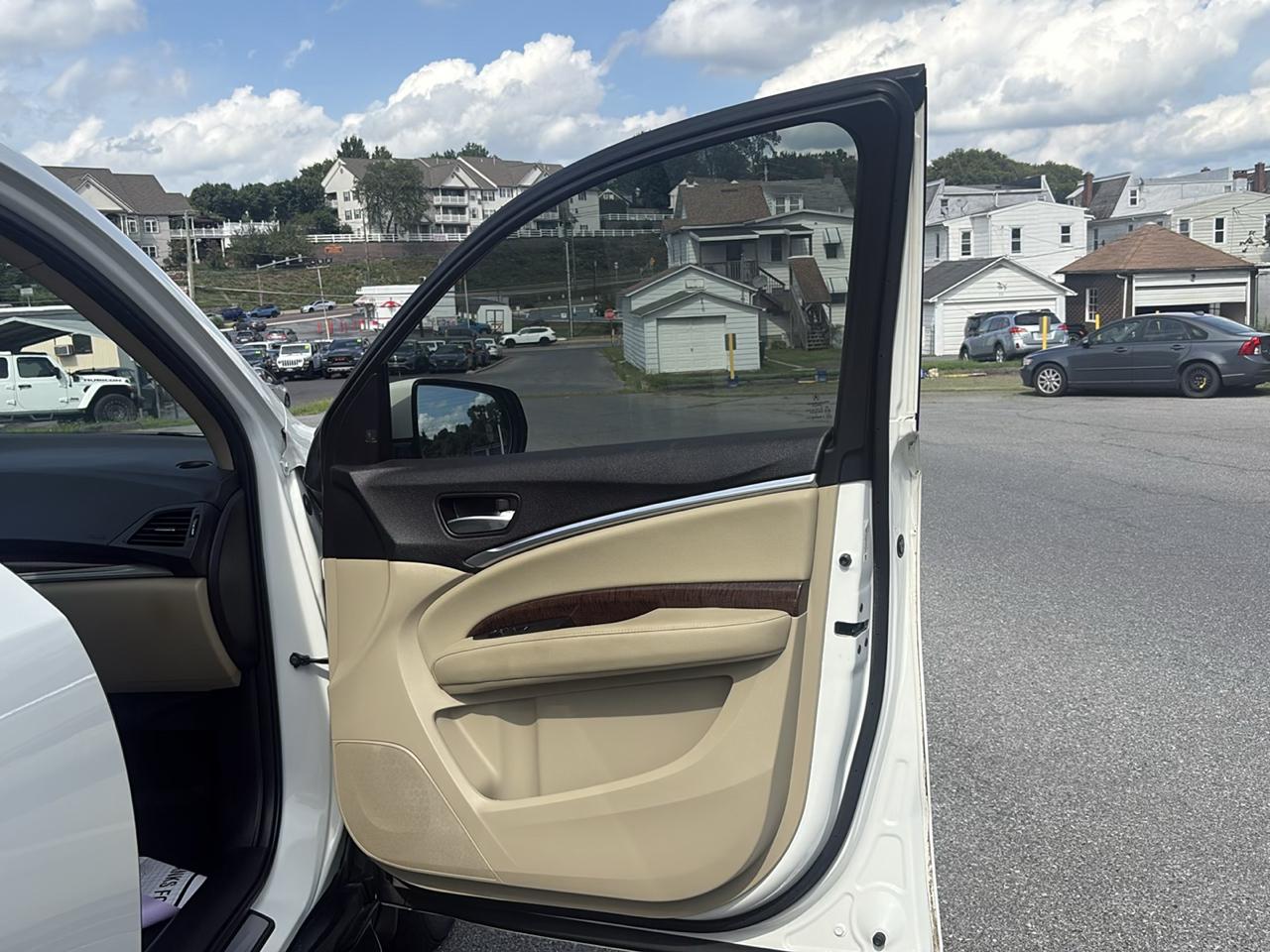 Acura MDX photo 10
