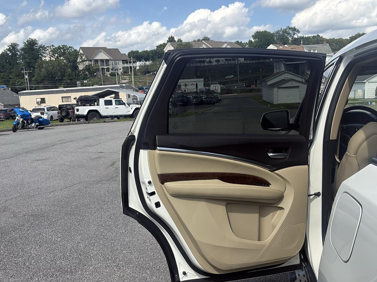 Acura MDX photo 12