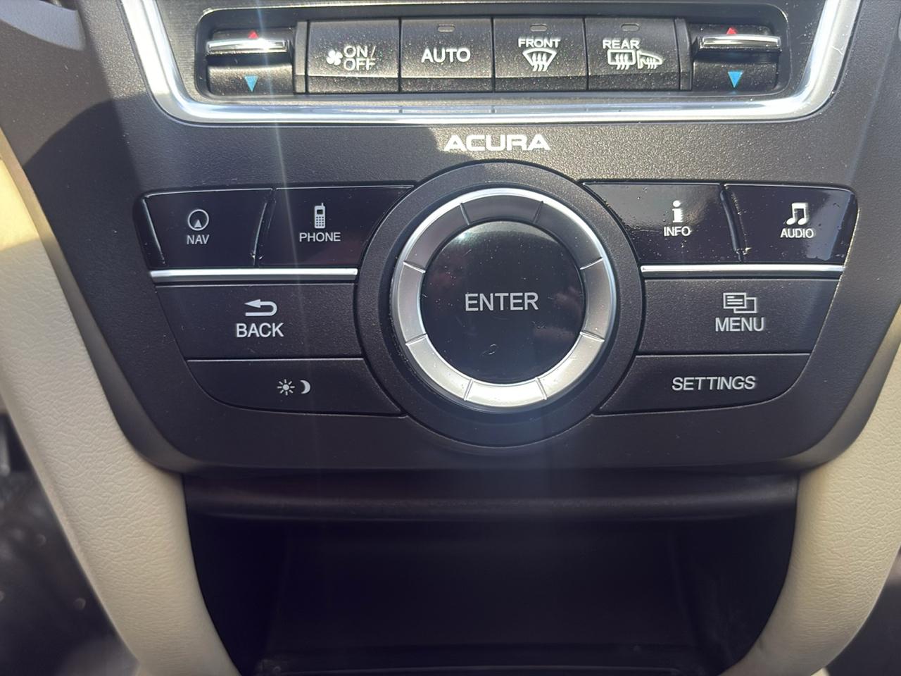 Acura MDX photo 23