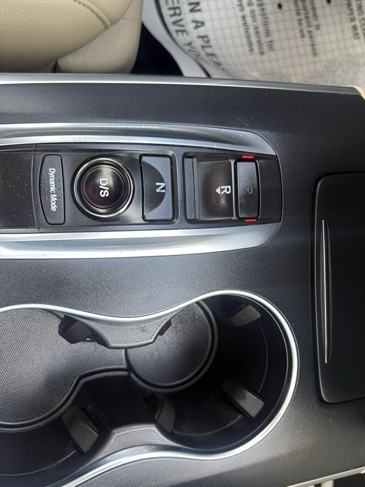 Acura MDX photo 24