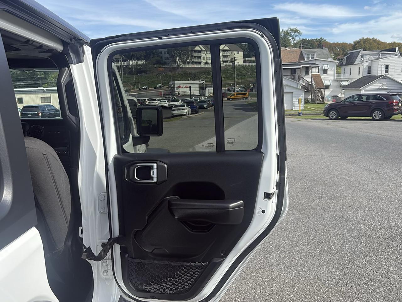 Jeep Wrangler photo 11