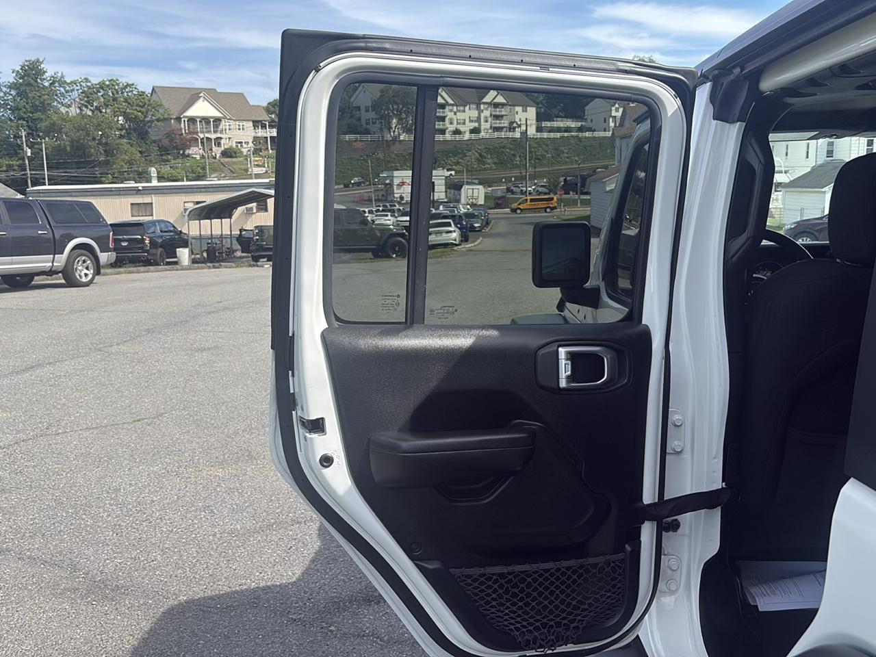 Jeep Wrangler photo 12