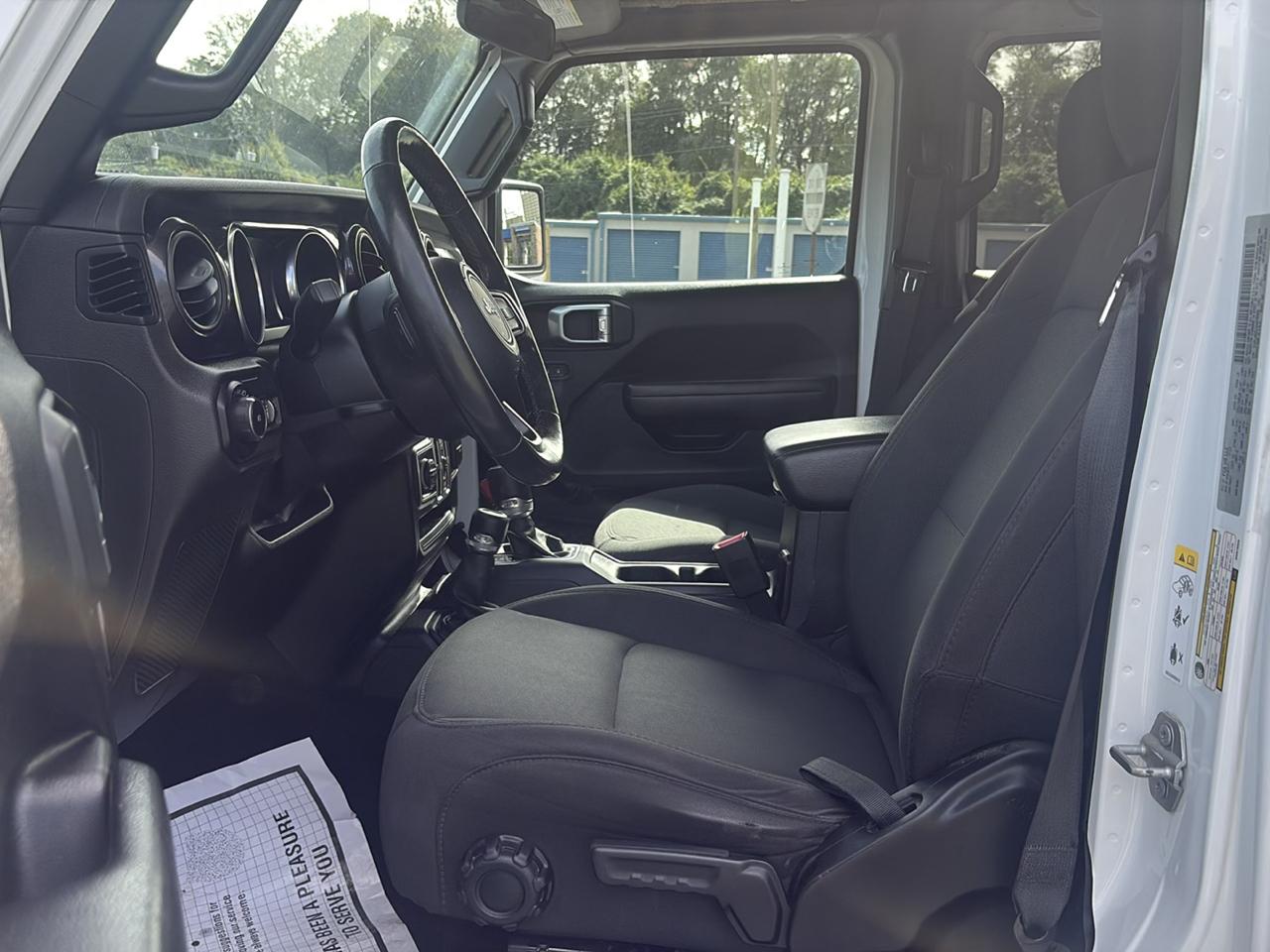 Jeep Wrangler photo 13