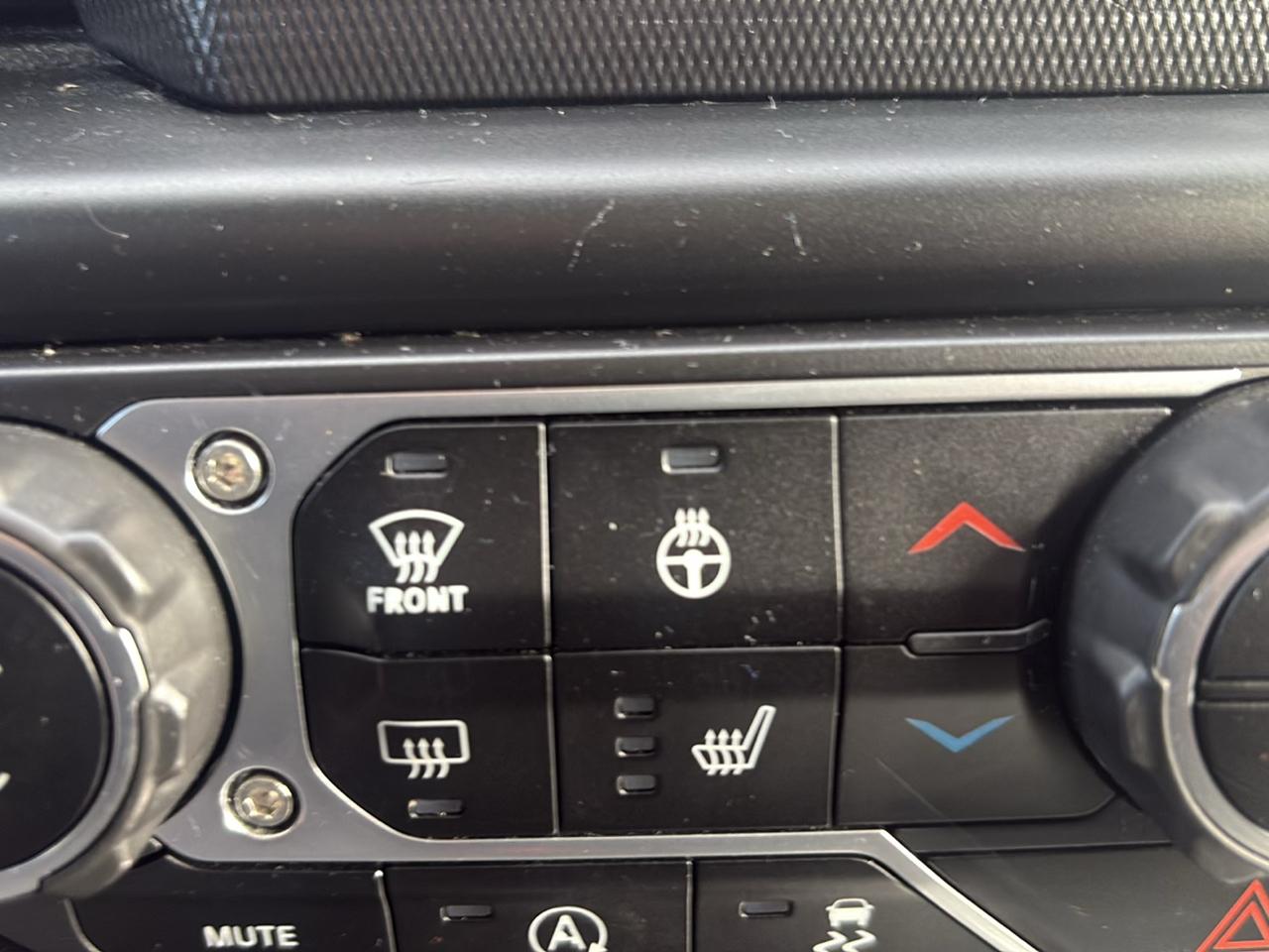 Jeep Wrangler photo 22