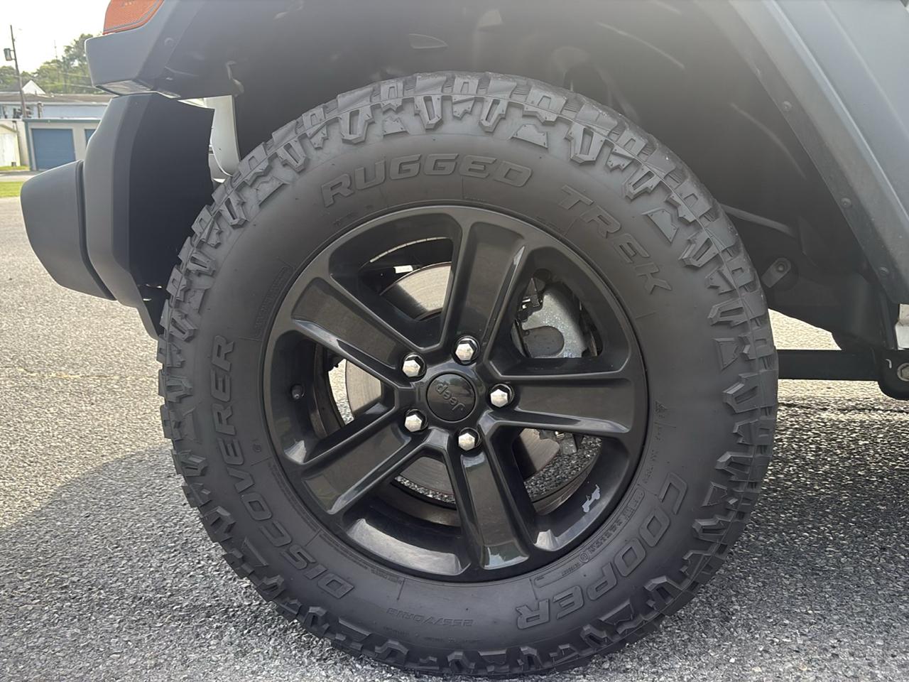 Jeep Wrangler photo 25