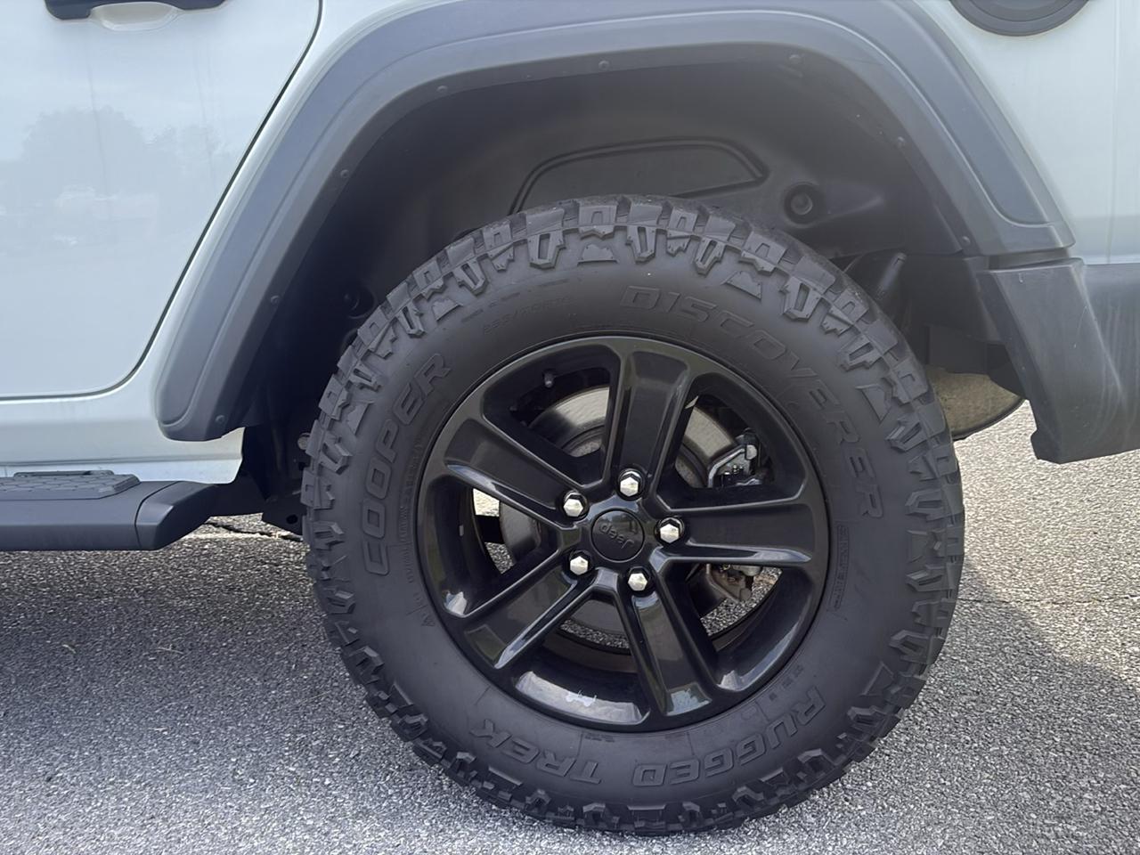 Jeep Wrangler photo 26
