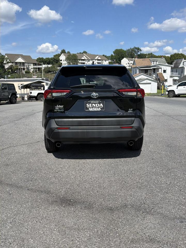 Toyota RAV4 LE AWD 2023