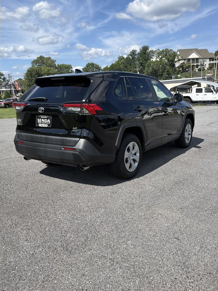 Toyota RAV4 LE AWD 2023