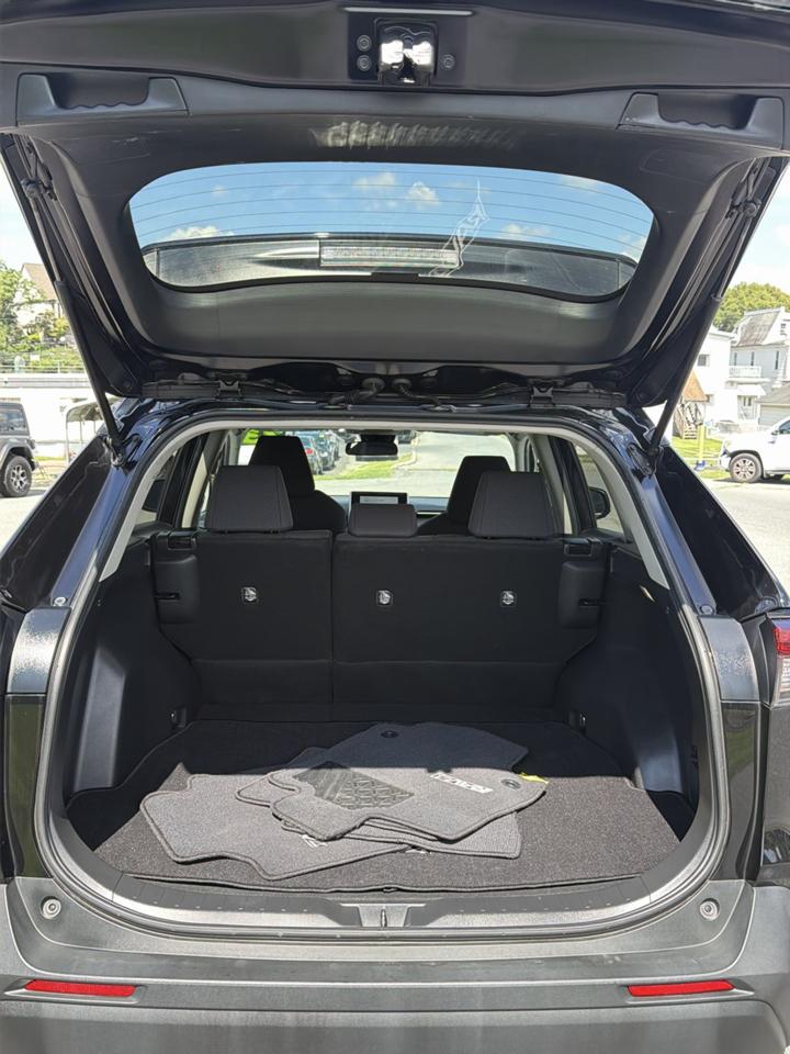 Toyota RAV4 LE AWD 2023