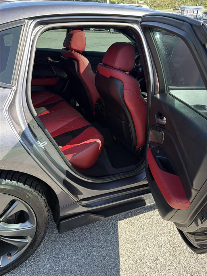 Acura TLX photo 6