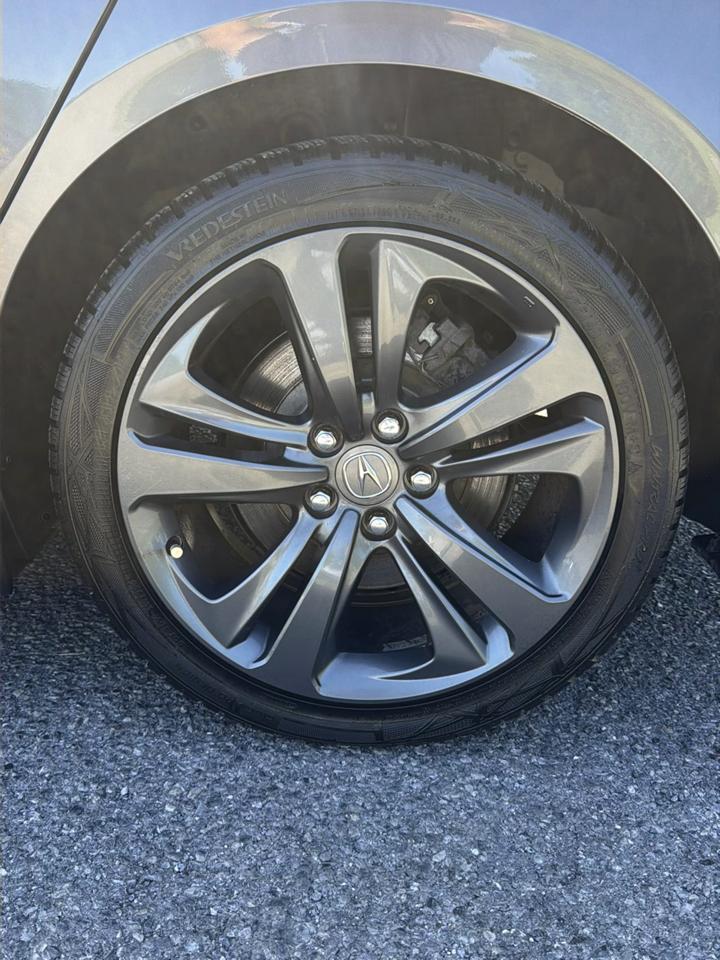 Acura TLX photo 17
