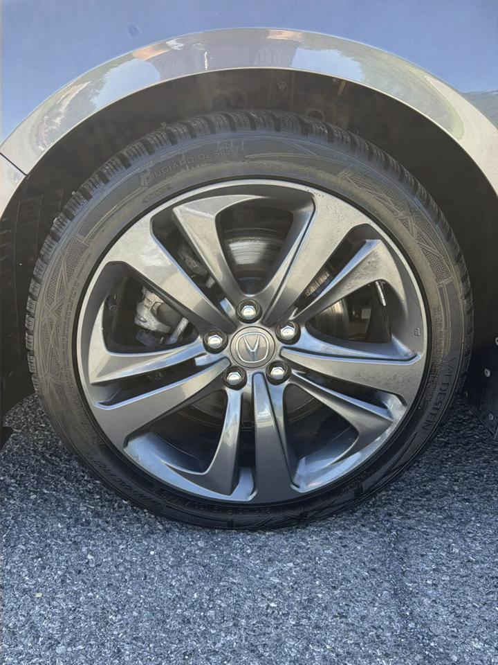 Acura TLX photo 18