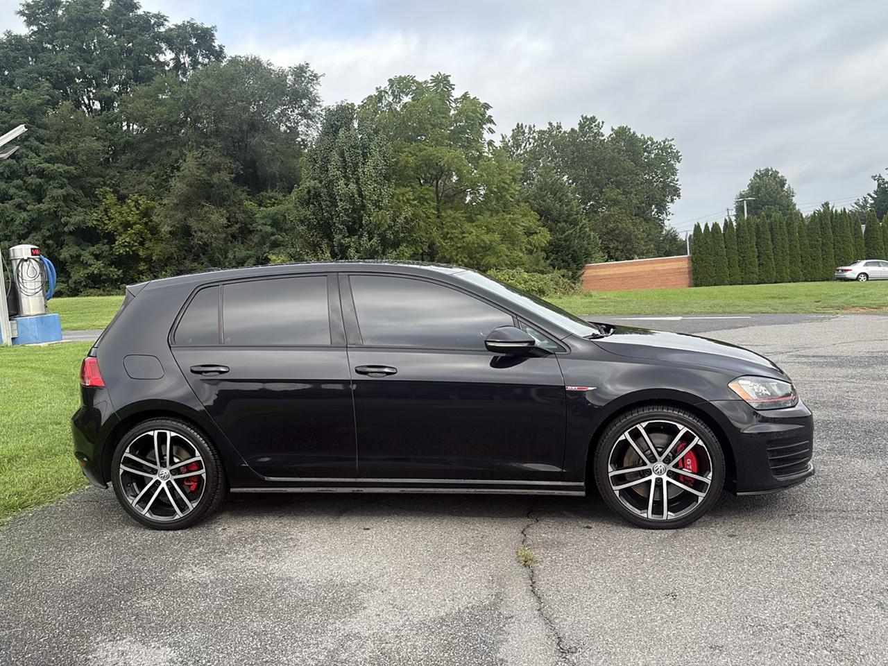 Volkswagen Golf GTI SE 6M 4-Door 2017