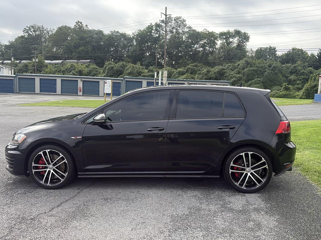 Volkswagen Golf GTI SE 6M 4-Door 2017