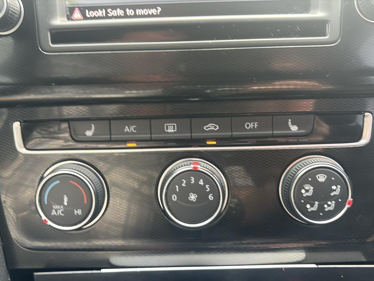 Volkswagen Golf GTI SE 6M 4-Door 2017