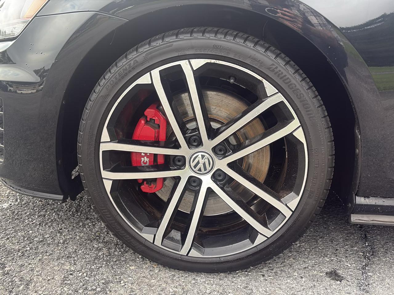 Volkswagen Golf GTI SE 6M 4-Door 2017