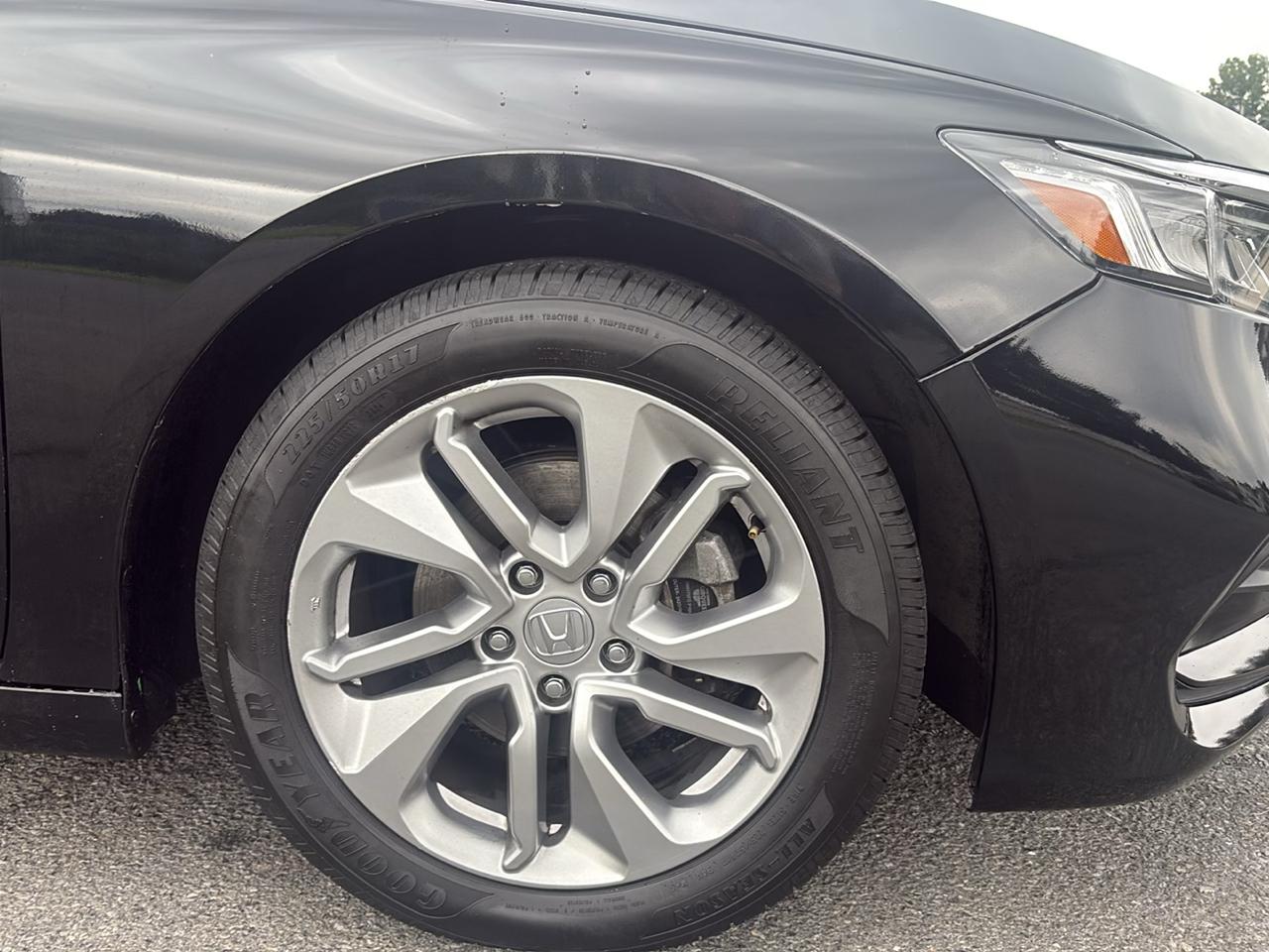 Honda Accord LX CVT 2019