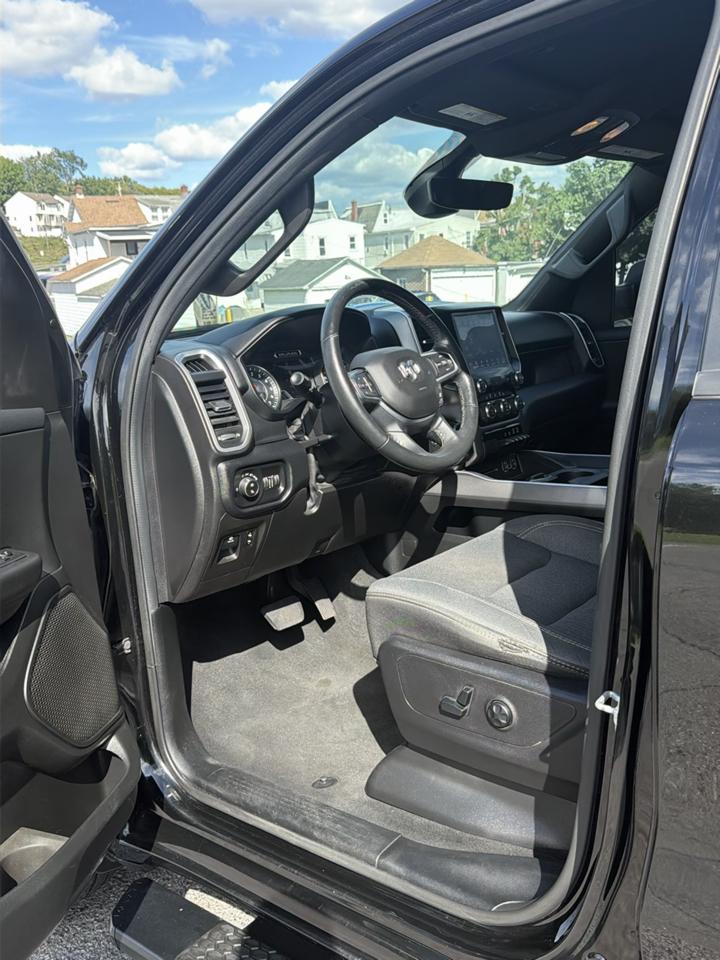 RAM 1500 Big Horn Crew Cab SWB 4WD 2019