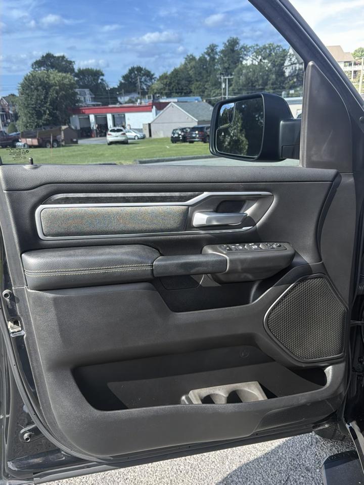 RAM 1500 Big Horn Crew Cab SWB 4WD 2019